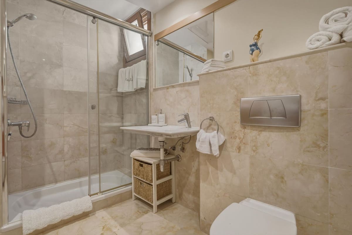 3 bedroom Apartment in Altos De Los Monteros in Altos de los Monteros - foto 13