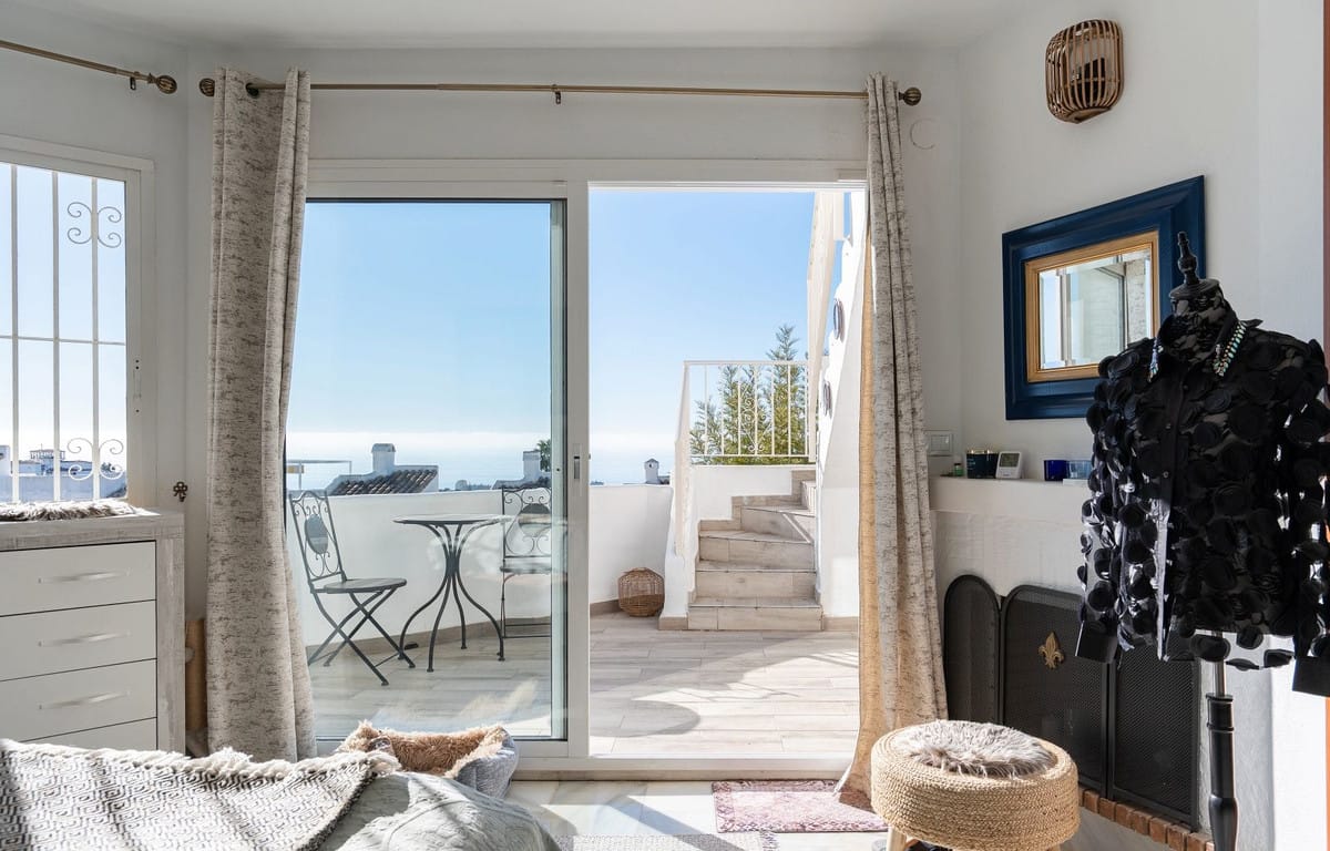 Drie-slaapkamerwoning in Calahonda met zeezicht in Calahonda - foto 18