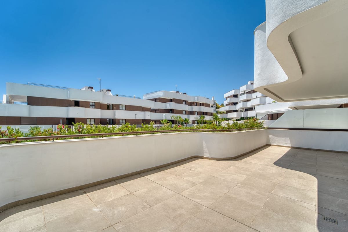 Moderne 2-slaapkamer begane grond in Estepona – Las Mesas in Estepona - foto 15
