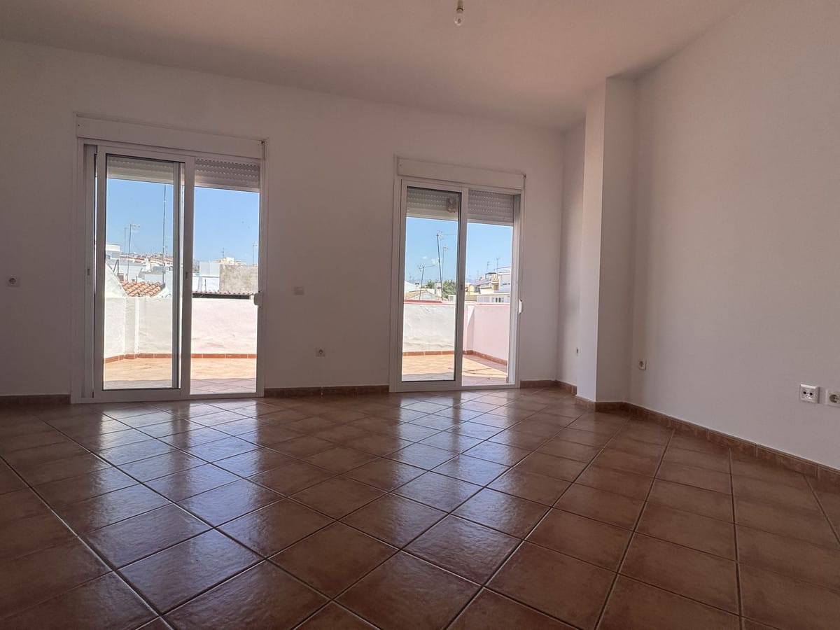 1 bedroom Apartment in Estepona in Estepona - foto 2