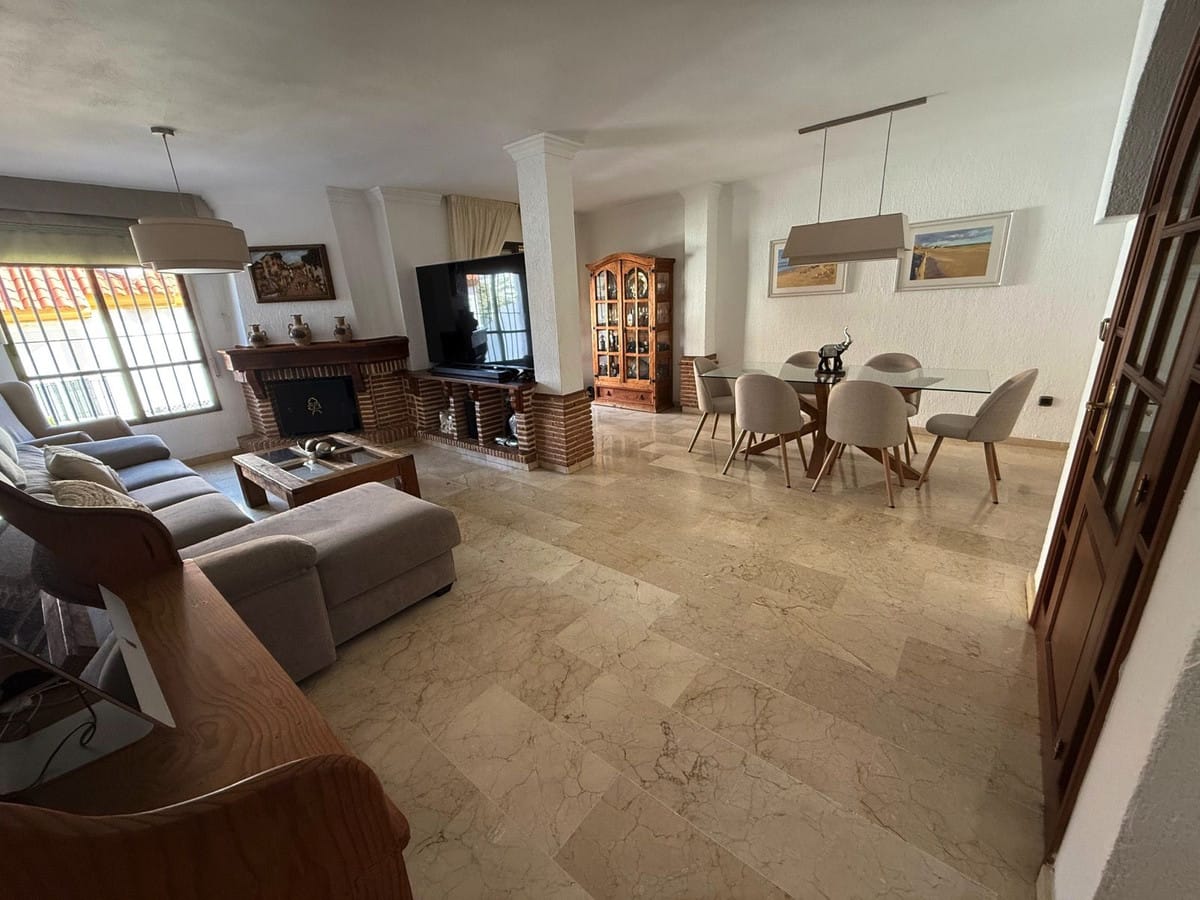4-slaapkamer stadswoning met privégarage in Estepona – Las Mesas in Estepona - foto 3