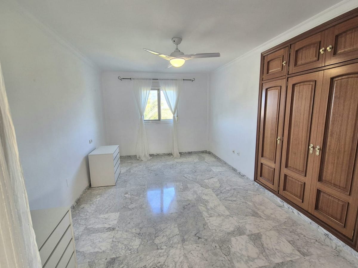 Villa met 3 slaapkamers te koop in Alhaurín Golf in Alhaurin Golf - foto 17