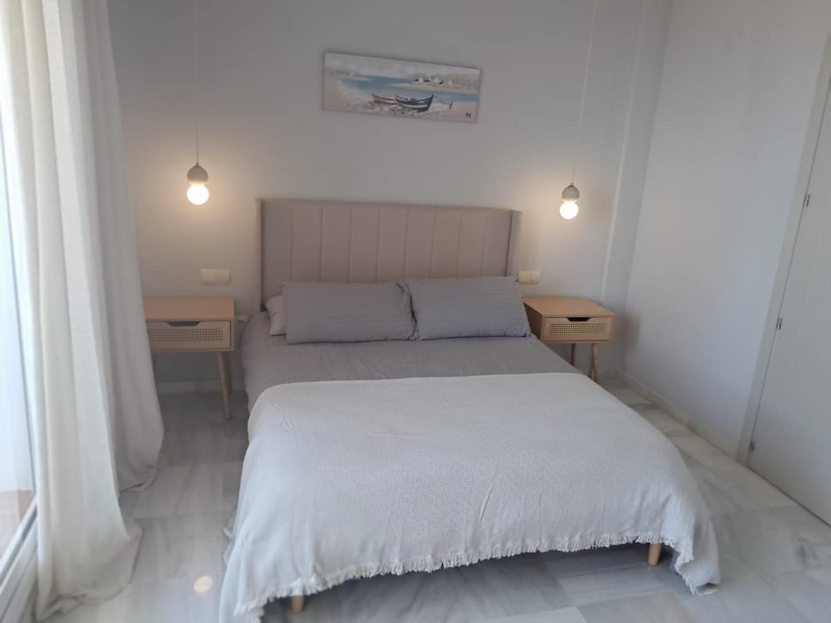 Exclusieve semi-vrijstaande villa aan het strand in Estepona in Estepona - foto 18