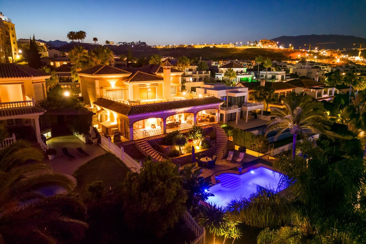 Luxe villa met zeezicht en topfaciliteiten op loopafstand van La Cala de Mijas in La Cala de Mijas - foto 5