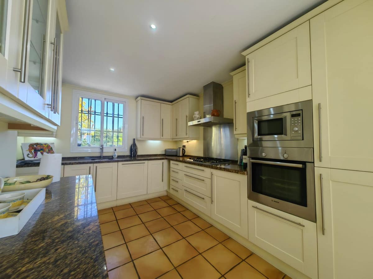 3-slaapkamer villa in Estepona in Estepona - foto 19