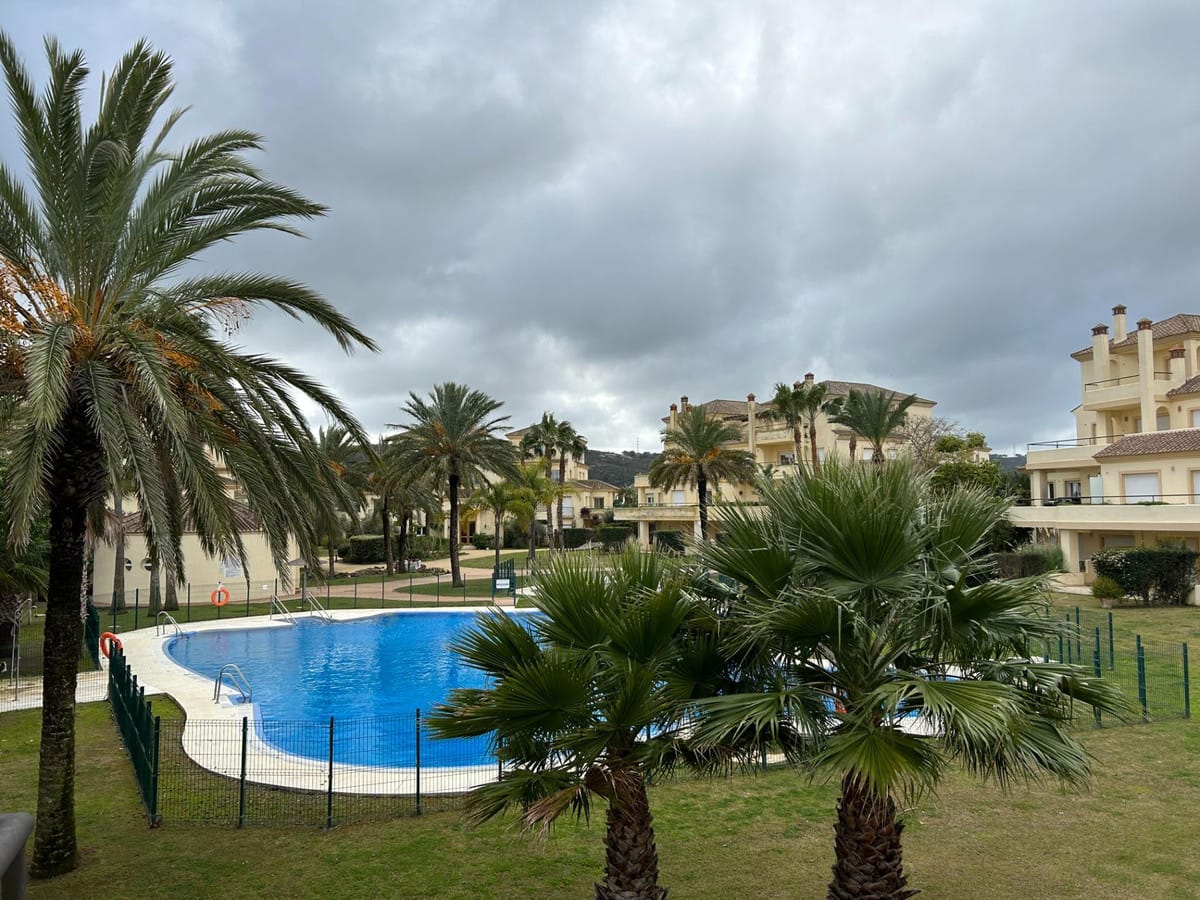 Rijwoning aan de eerste golflijn in San Roque Club in San Roque Club - foto 16