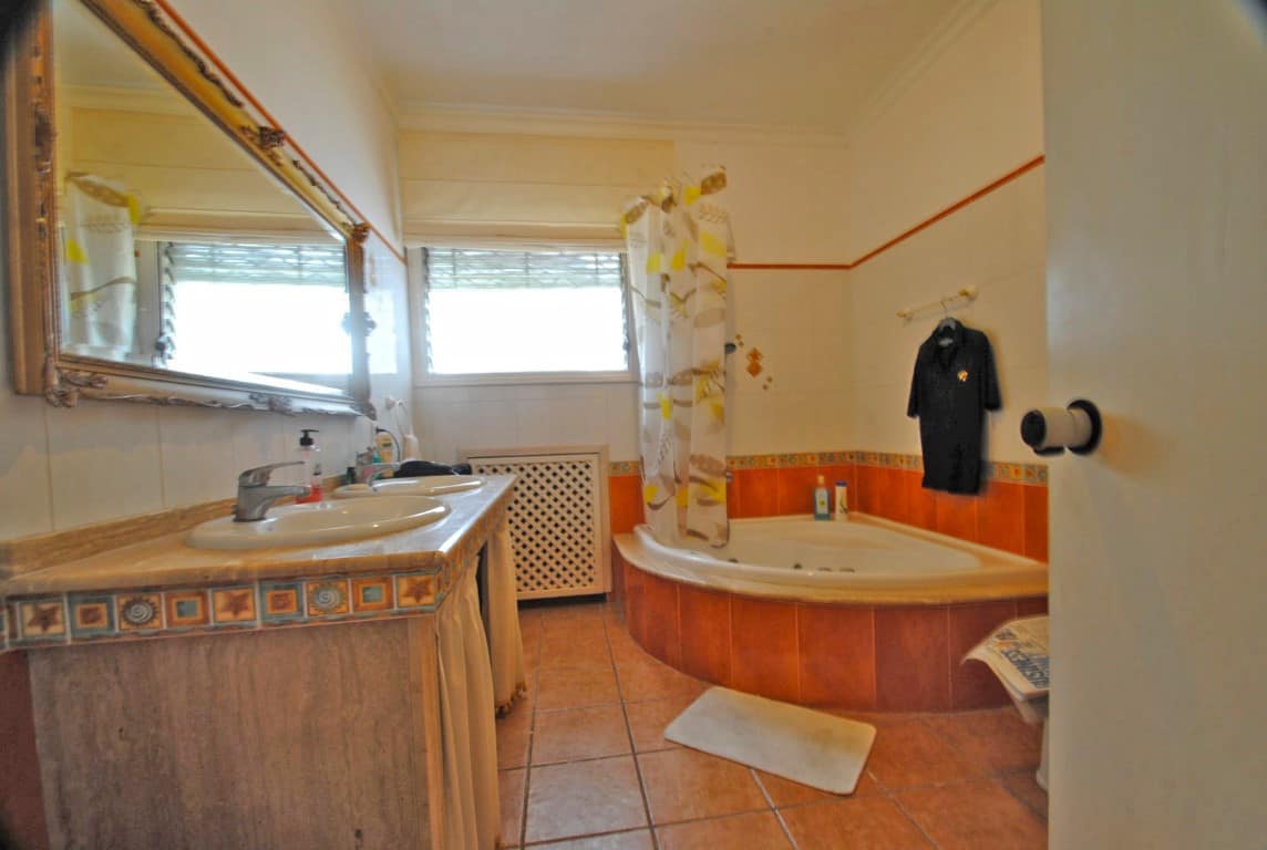 Villa met 10 slaapkamers in Elviria in Elviria - foto 15