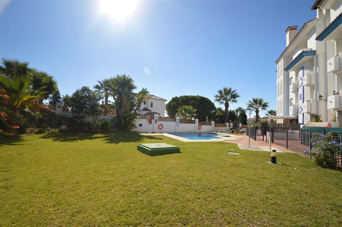 Appartement met 3 slaapkamers en zeezicht in Las Chapas in Las Chapas - foto 15