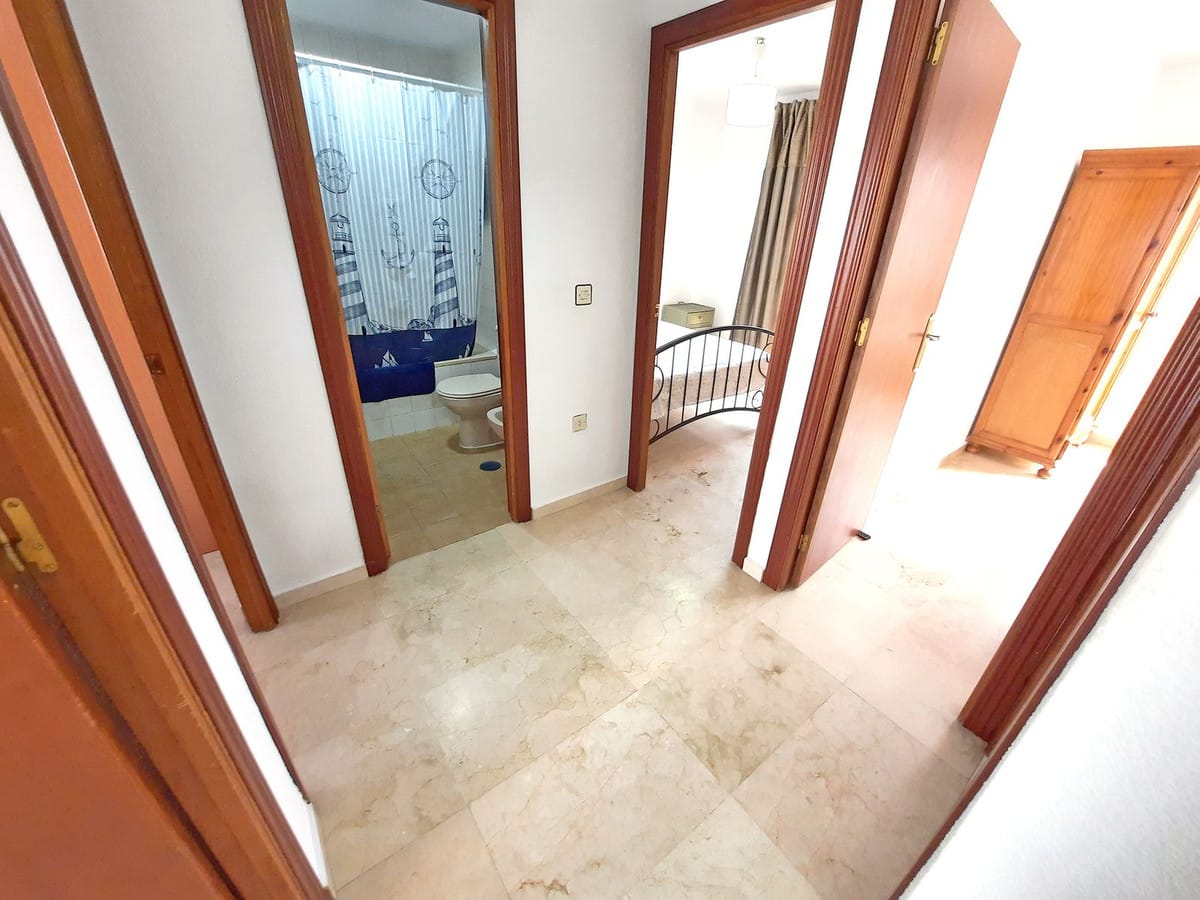 Rijtjeswoning met 4 slaapkamers in Las Lagunas de Mijas Costa in Las Lagunas - foto 17