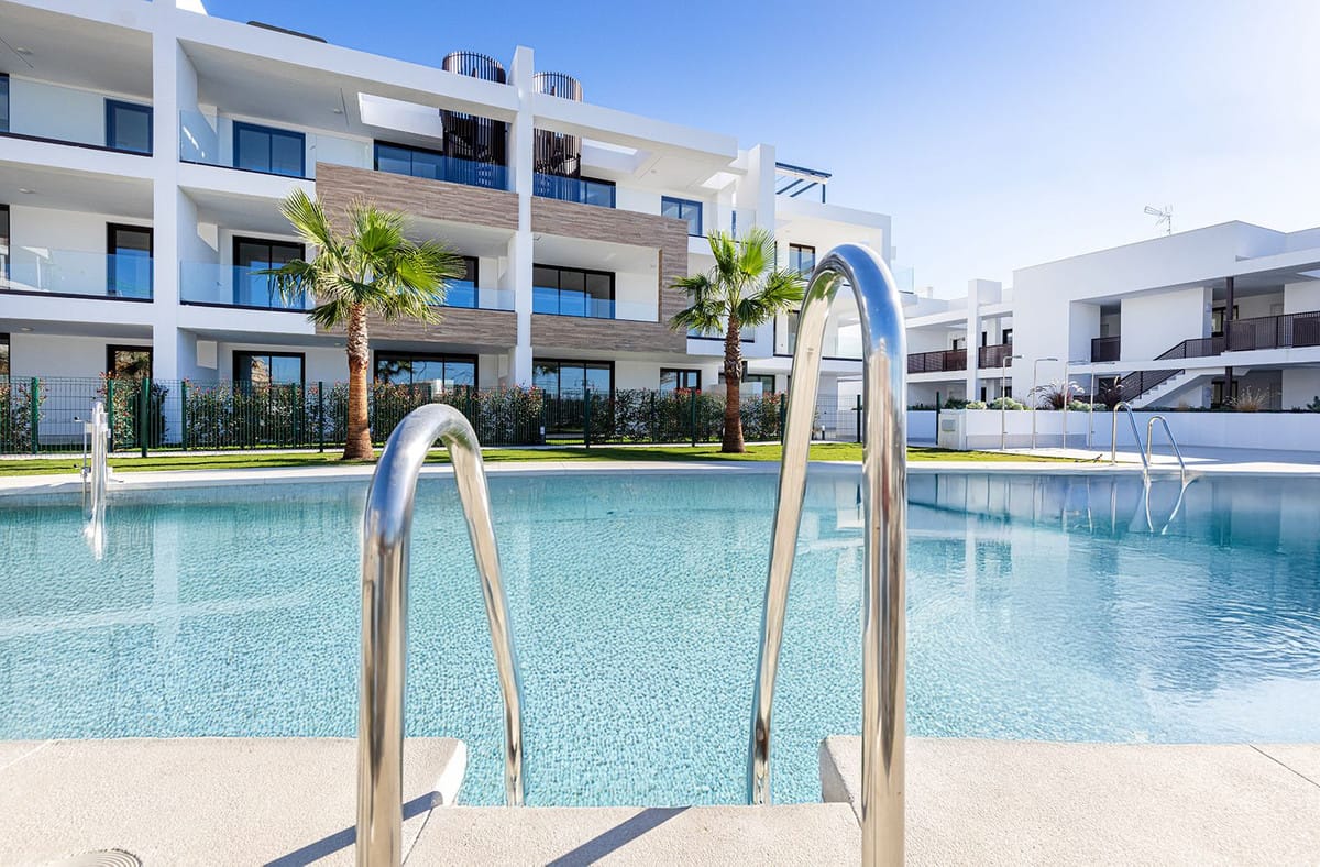 3 bedroom Apartment in Fuengirola in Fuengirola - foto 2