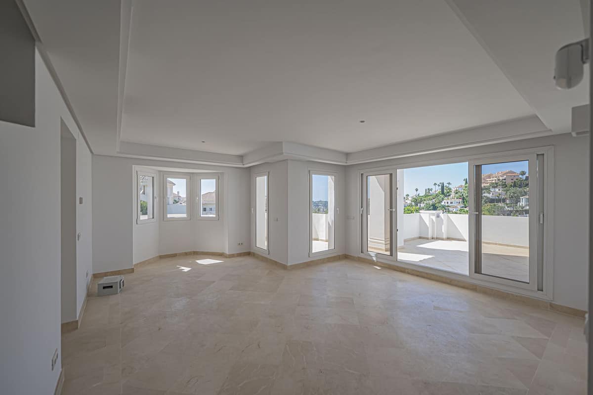 Penthouse met 2 slaapkamers in Nueva Andalucía in Nueva Andalucía - foto 7