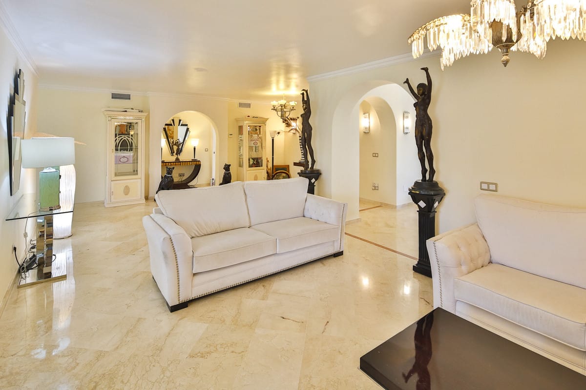 Drie-slaapkamer duplex penthouse in Guadalmina Alta in Guadalmina Alta - foto 4