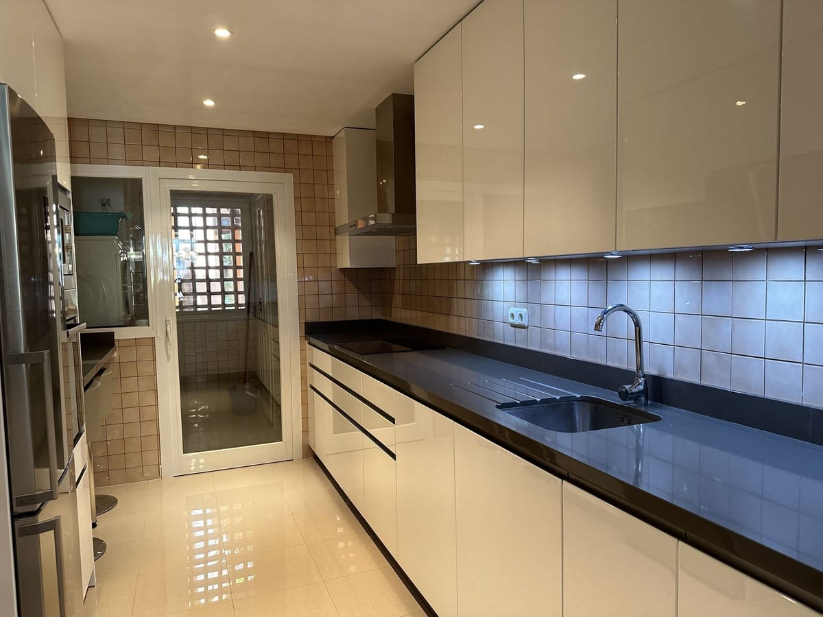 Appartement met 3 slaapkamers in Nueva Andalucía — R4826191 in Nueva Andalucía - foto 6