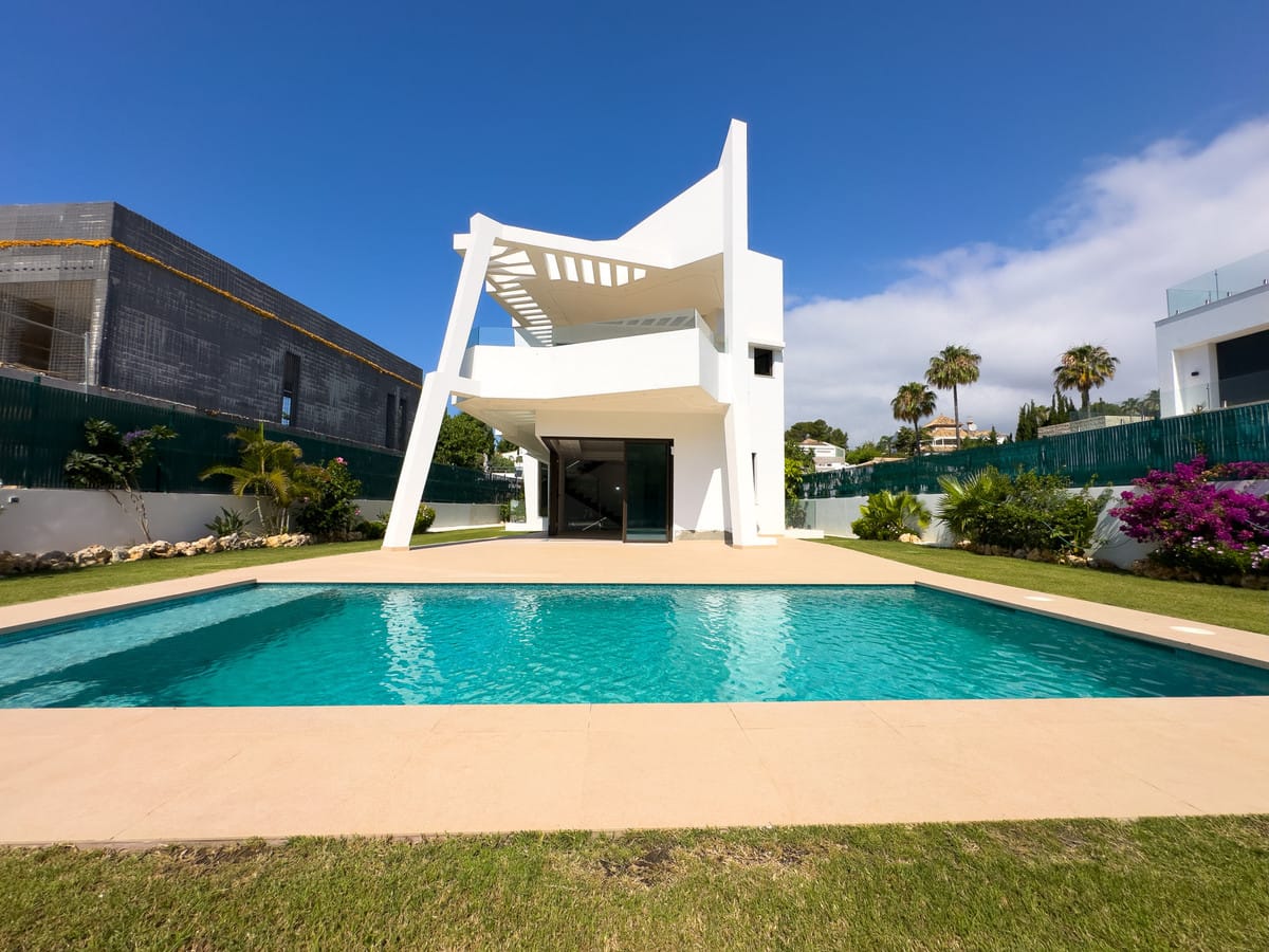 4 bedroom House in Estepona in Estepona - foto 2
