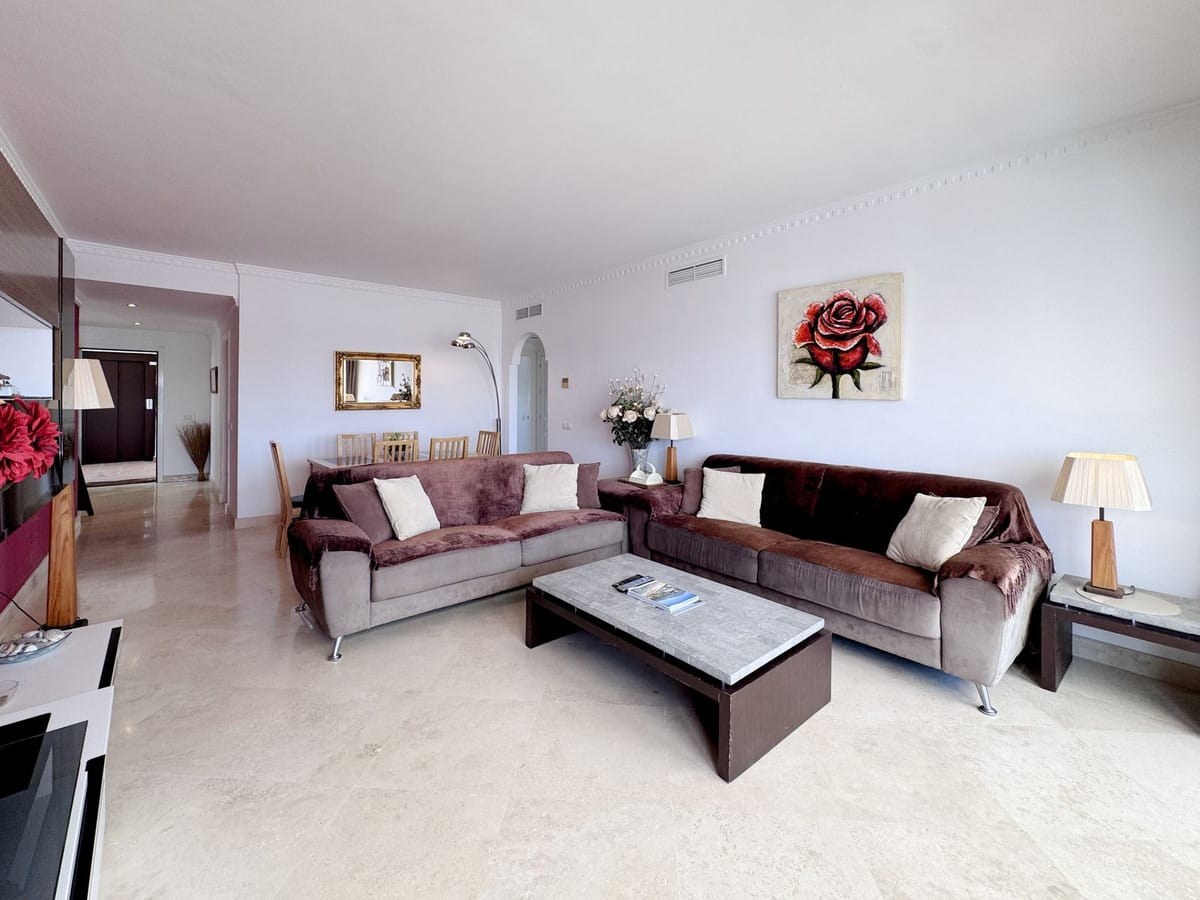 Enige vier-slaapkamer duplex penthouse in de urbanisatie van Mijas Golf - foto 9