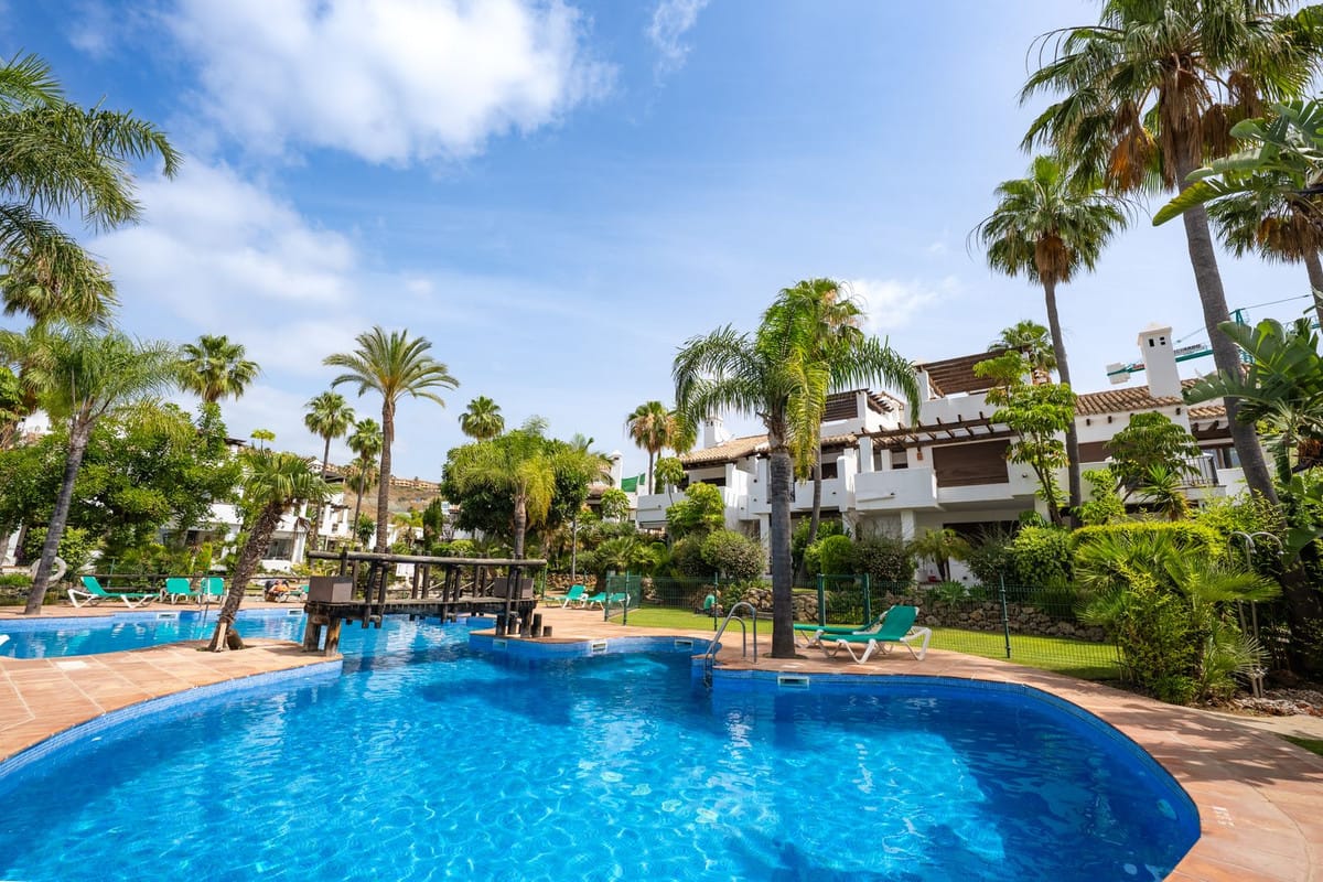 Drie-slaapkamer stadswoning in El Paraiso in El Paraiso - foto 4