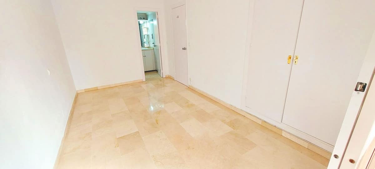 Ruim appartement met drie slaapkamers in Fuengirola, 200 m van het strand in Fuengirola - foto 13