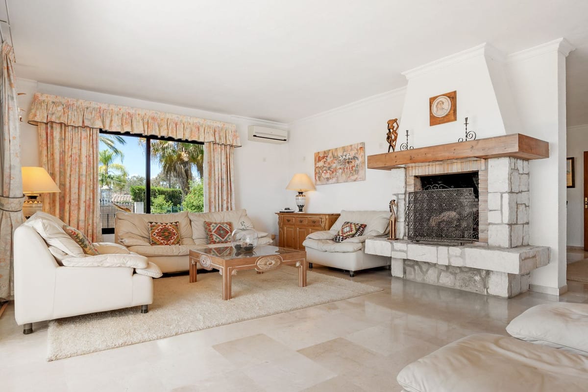 Villa met 4 slaapkamers in Las Chapas in Las Chapas - foto 2