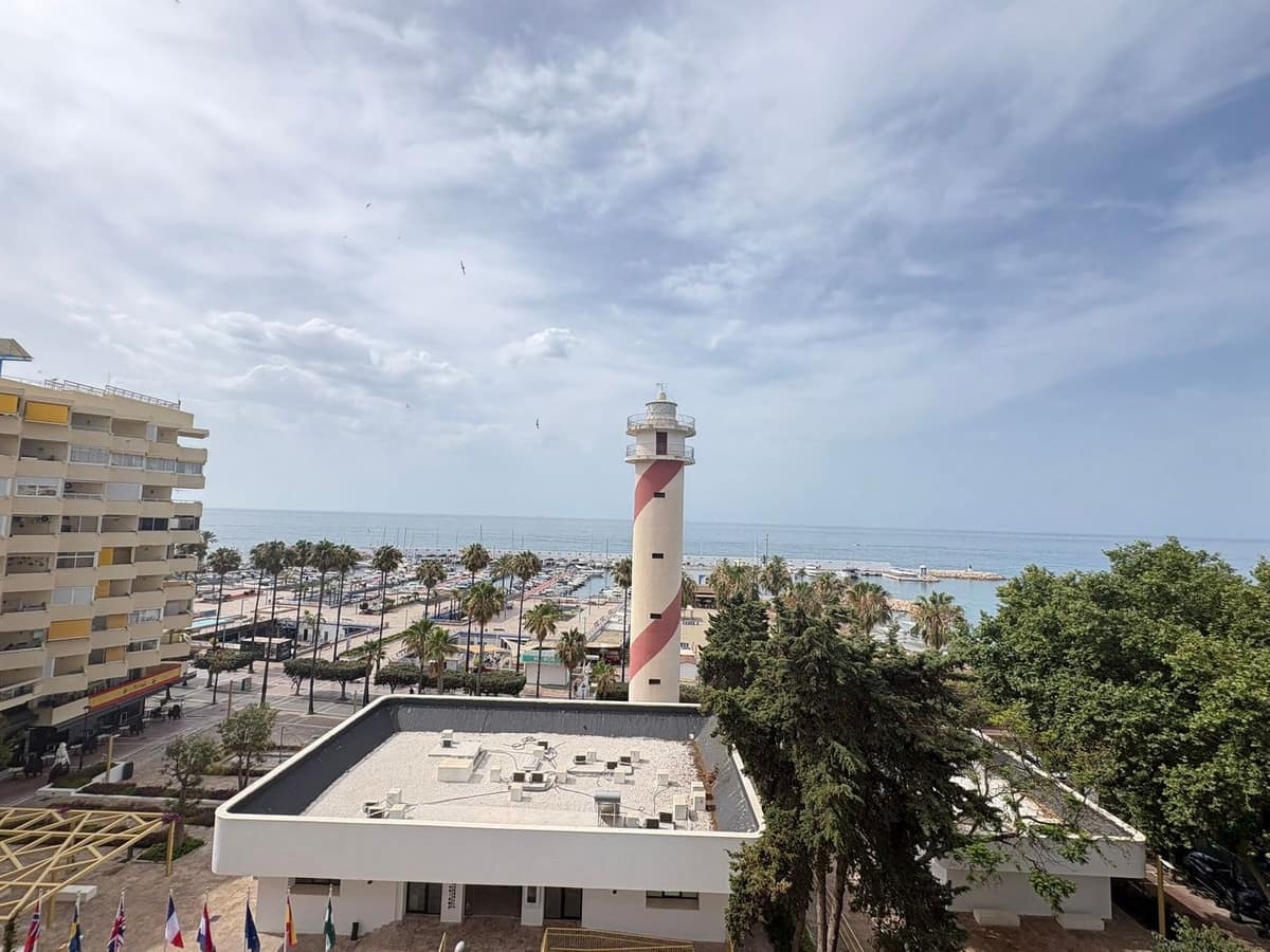 2 bedroom Apartment in Marbella in Marbella - foto 2
