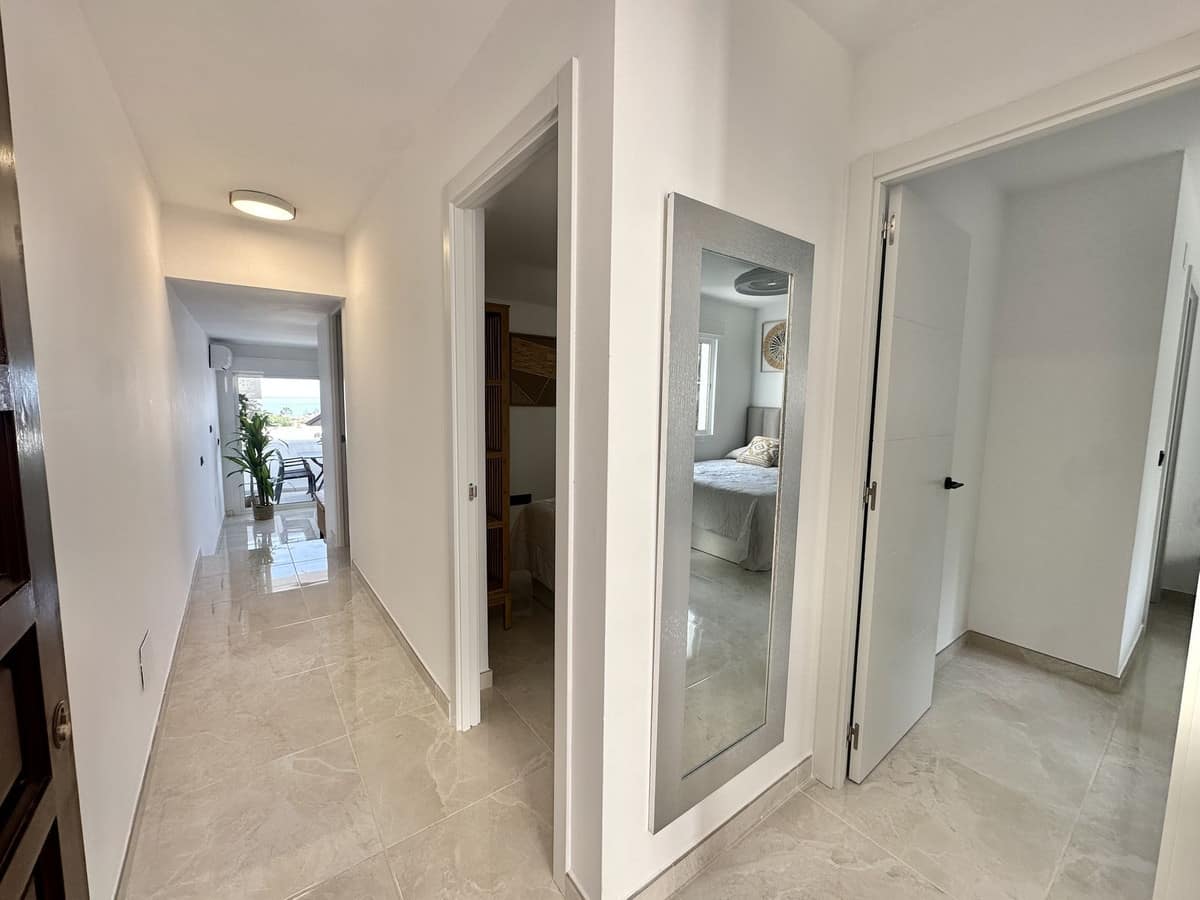 Nieuw gerenoveerd 2-slaapkamer appartement met zeezicht in La Cala de Mijas – 500 m van strand in La Cala de Mijas - foto 18