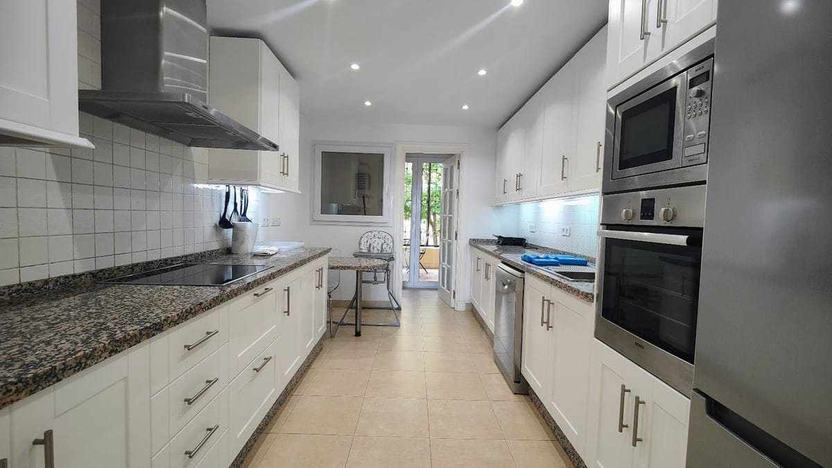Drie-slaapkamer appartement in Majestic Hills, Casares in Casares - foto 12