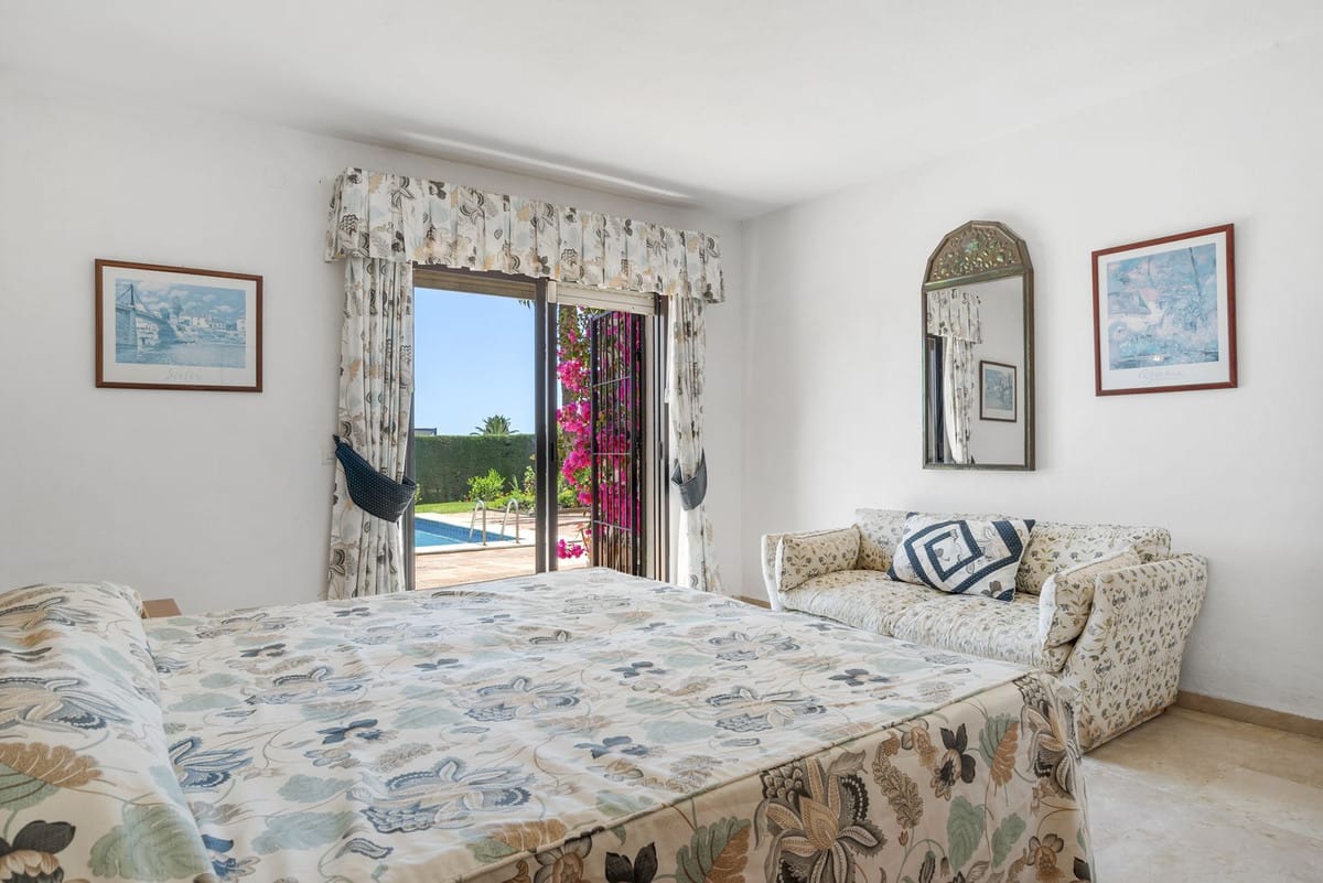 Villa met 4 slaapkamers in Las Chapas in Las Chapas - foto 10