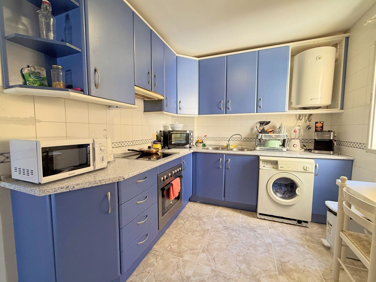 Centraal gelegen 4-slaapkamer appartement in Estepona in Estepona - foto 9