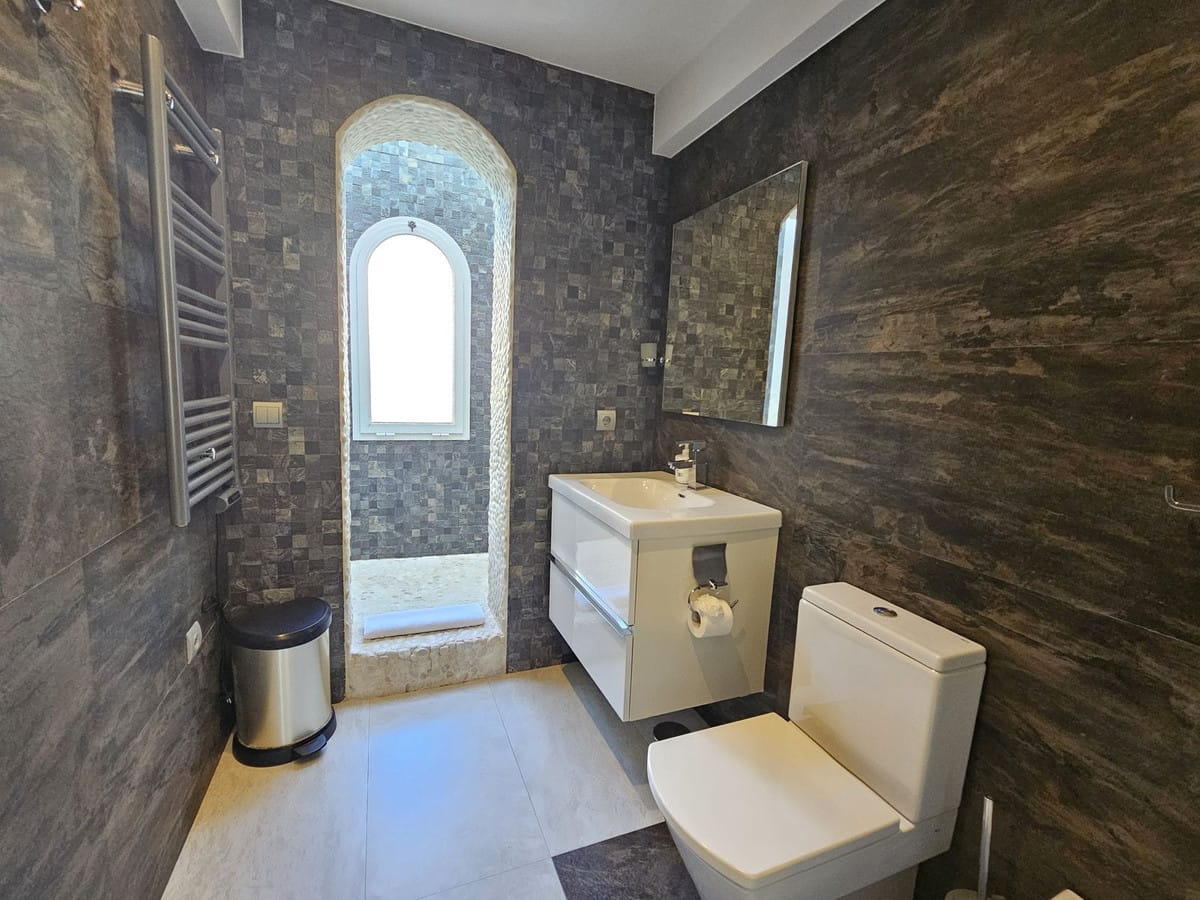 5-slaapkamer stadswoning in Nueva Andalucía in Nueva Andalucía - foto 10