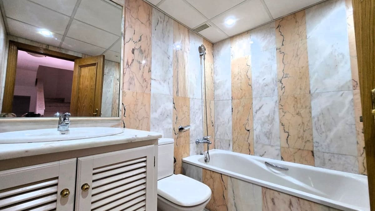 4 bedroom House in La Cala De Mijas in La Cala de Mijas - foto 19