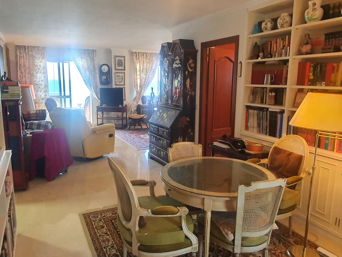 Drie-slaapkamer appartement aan de eerste lijn strand in Fuengirola in Fuengirola - foto 17