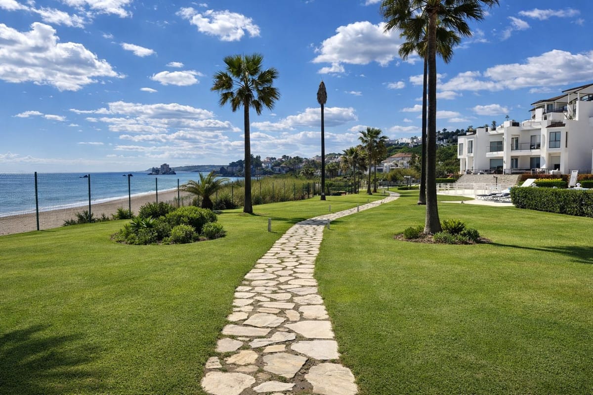 Appartement met twee slaapkamers aan het strand in Casares Playa in Casares Playa - foto 16