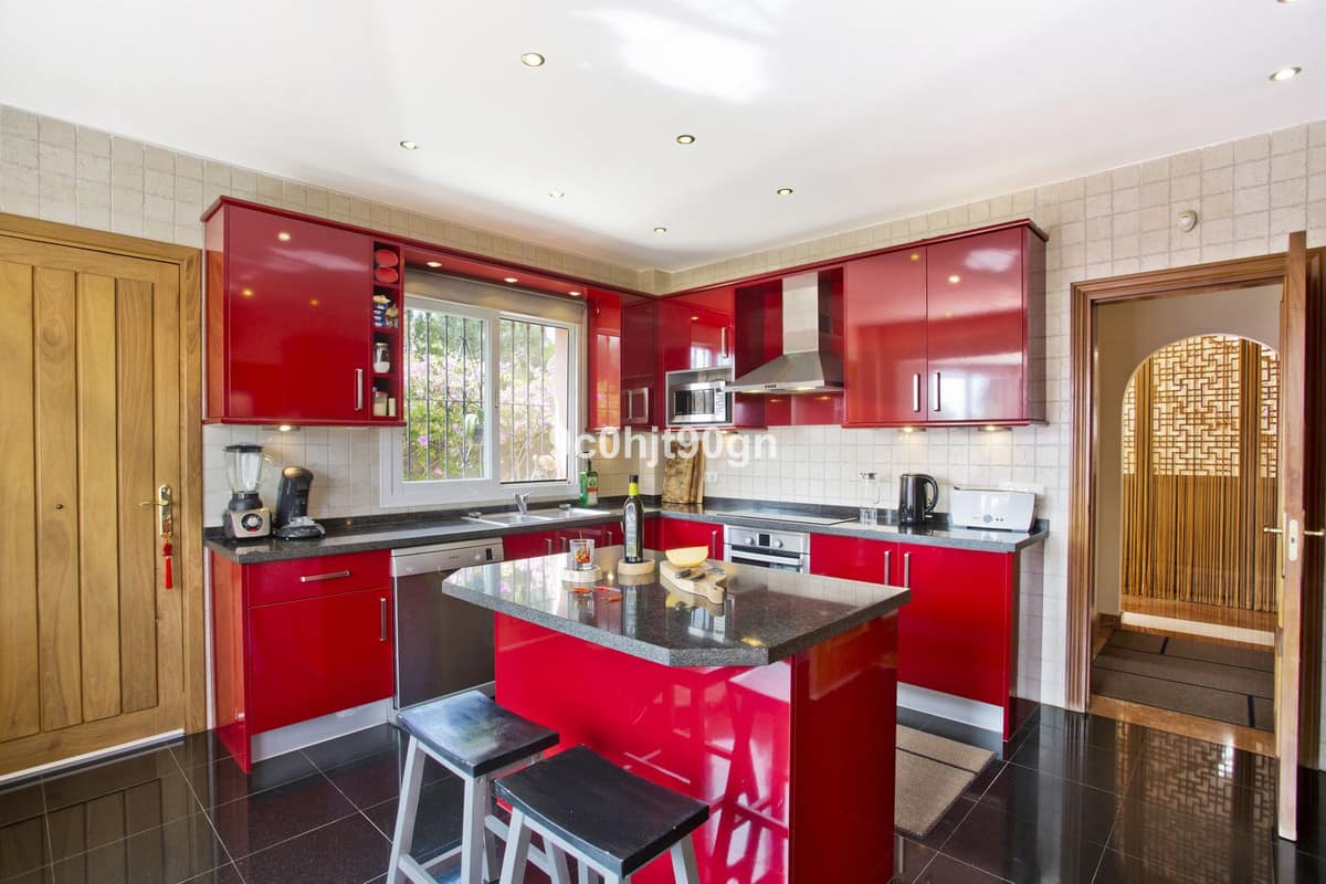 Luxe 5-slaapkamer villa in Elviria in Elviria - foto 11