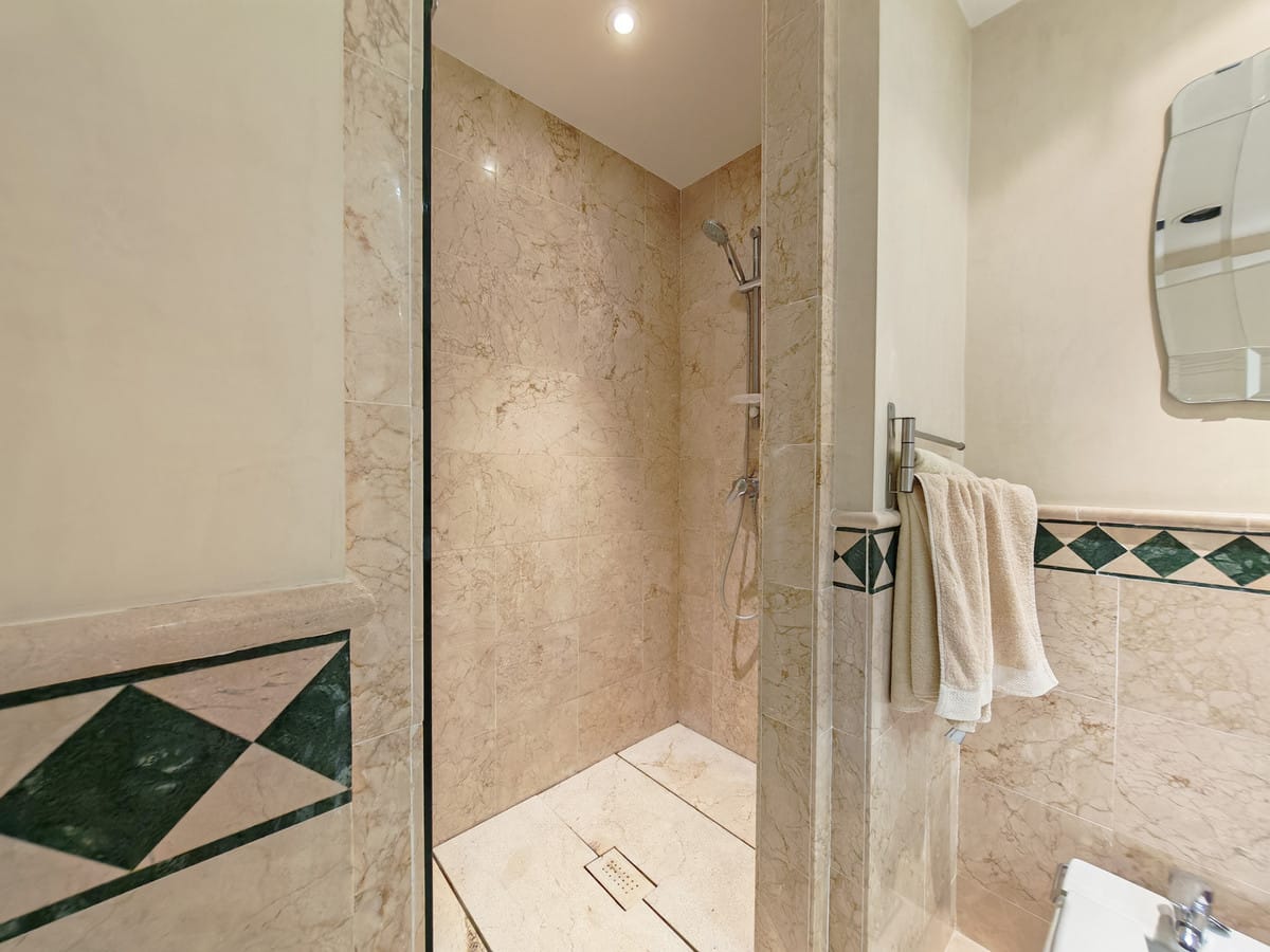 2-slaapkamer appartement te koop in Marbella (Rio Real Golf) in Marbella - foto 17