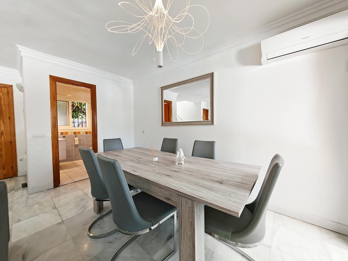 5-slaapkamer Town House te koop in Calahonda, Mijas Costa in Calahonda - foto 9