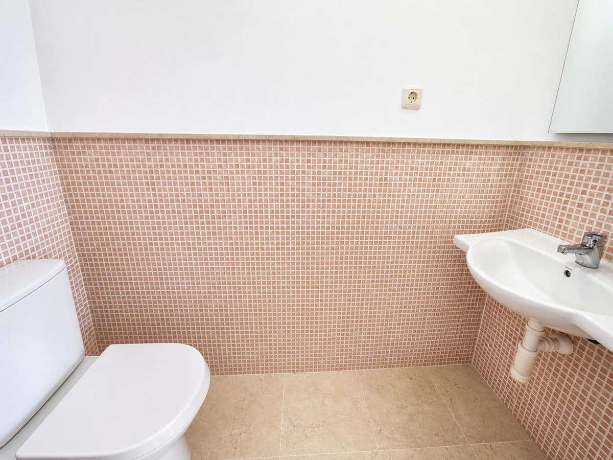 Elegant gerenoveerde rijwoning met panoramisch zeezicht in Doña Julia, Casares Playa in Casares Playa - foto 13