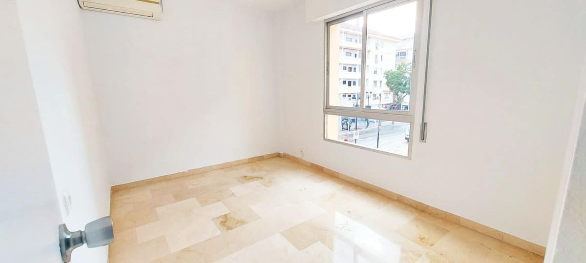 Ruim appartement met drie slaapkamers in Fuengirola, 200 m van het strand in Fuengirola - foto 18