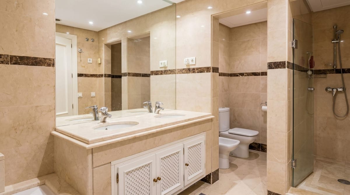 Appartement met 2 slaapkamers in Nueva Andalucía, Málaga in Nueva Andalucía - foto 16