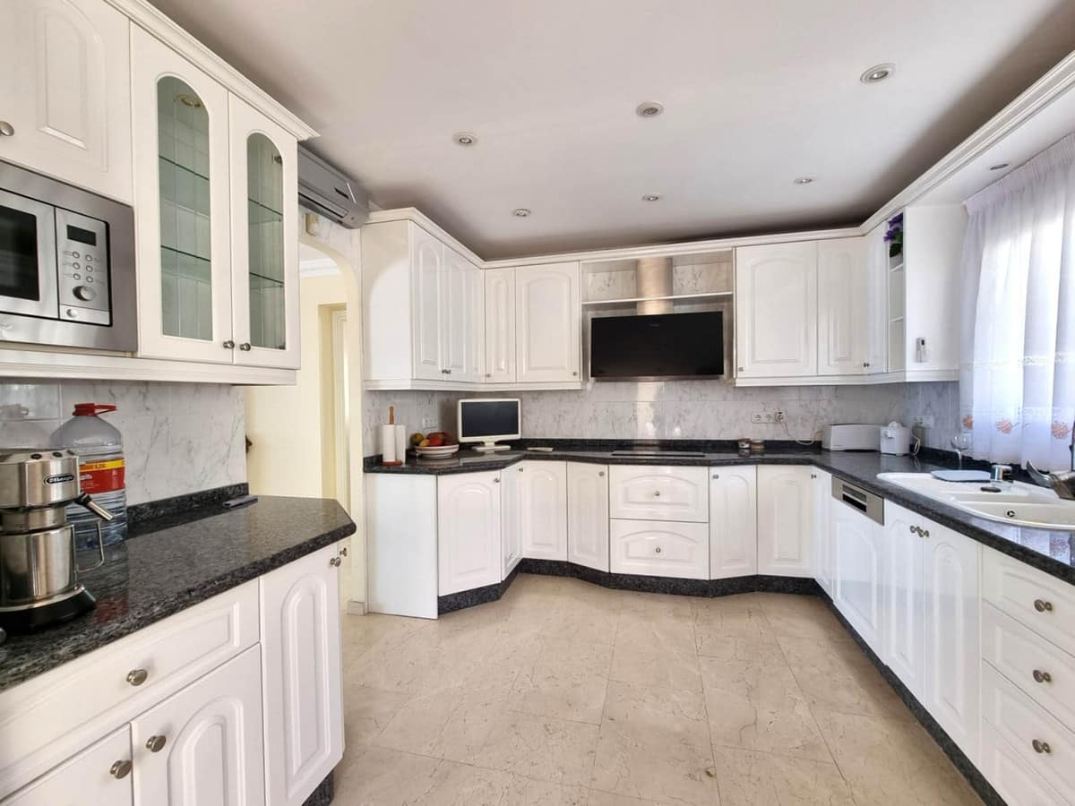 Villa met 5 slaapkamers in Benalmádena (La Capellanía) in Benalmadena - foto 13