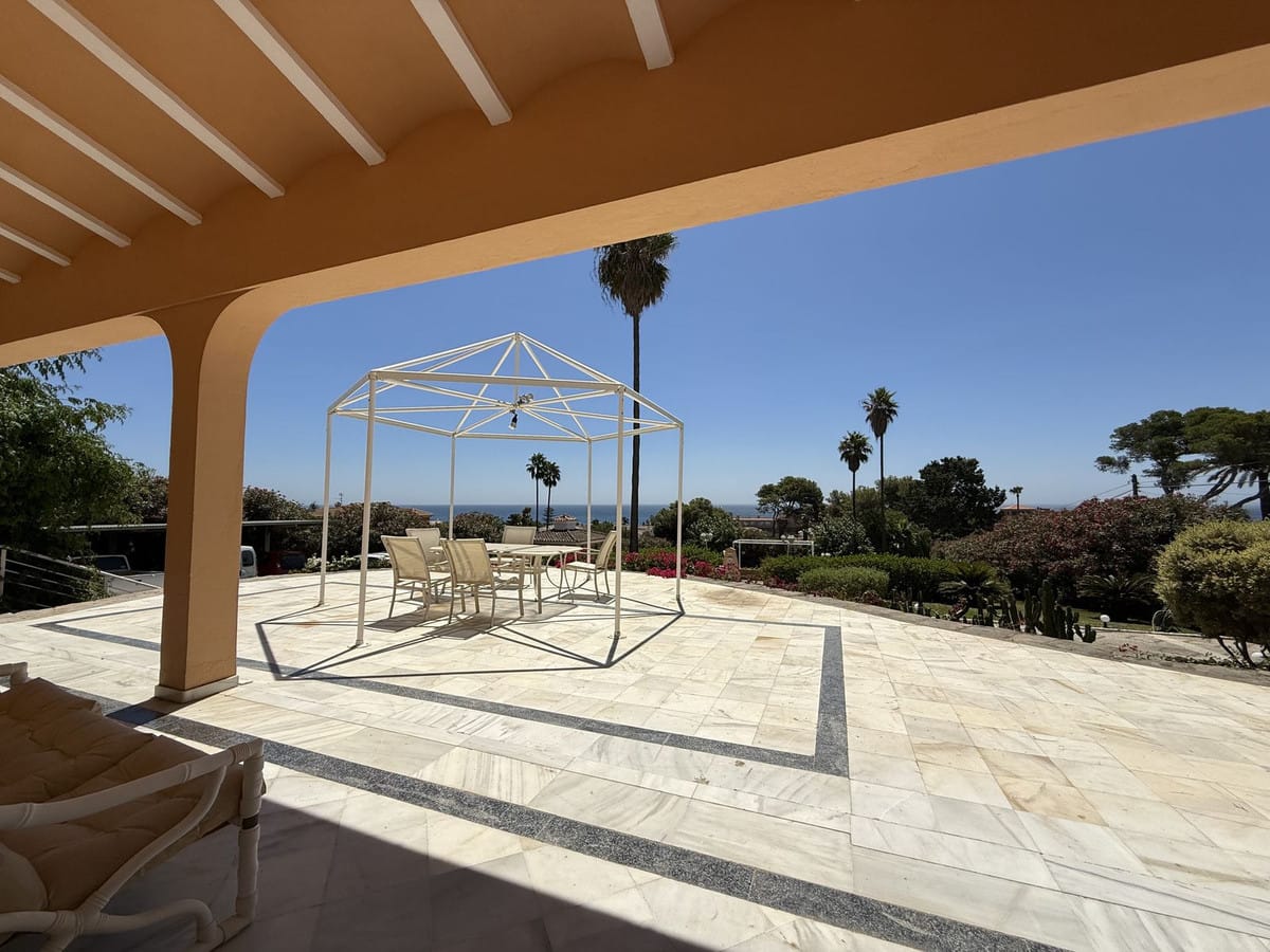 4-slaapkamerwoning te koop in Estepona in Estepona - foto 2