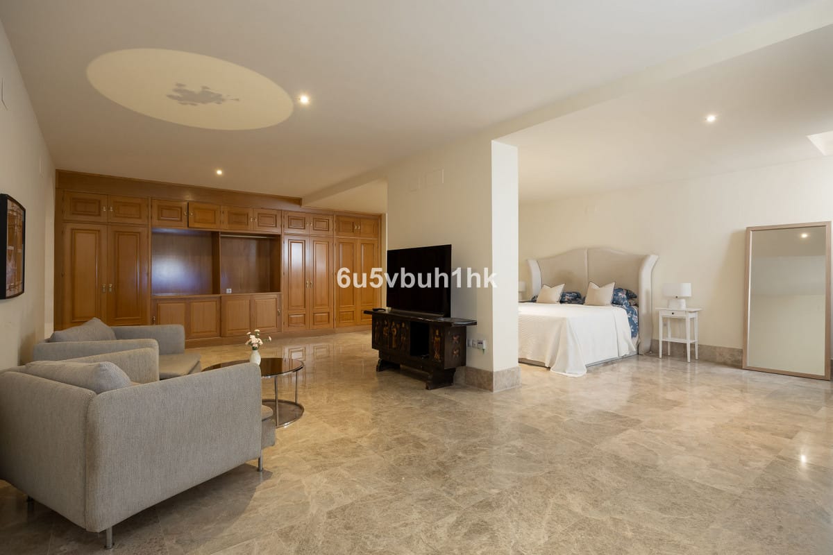 Villa met 4 slaapkamers in Santa Clara, Málaga in Santa Clara - foto 12