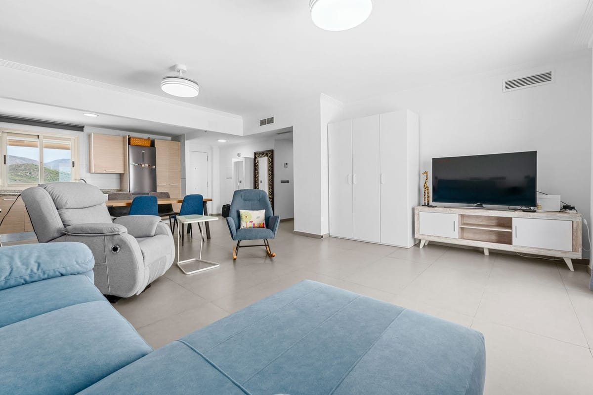 Elegant gerenoveerde penthouse met royaal privéterras aan de New Golden Mile in New Golden Mile - foto 12