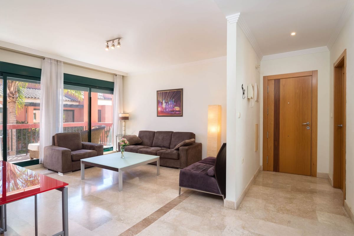 2 bedroom Apartment in Marbesa in Marbesa - foto 4