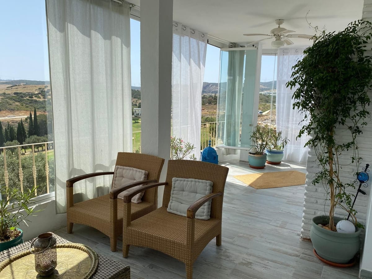 Penthouse direct aan de golfbaan in Estepona met panoramisch uitzicht in Estepona - foto 12