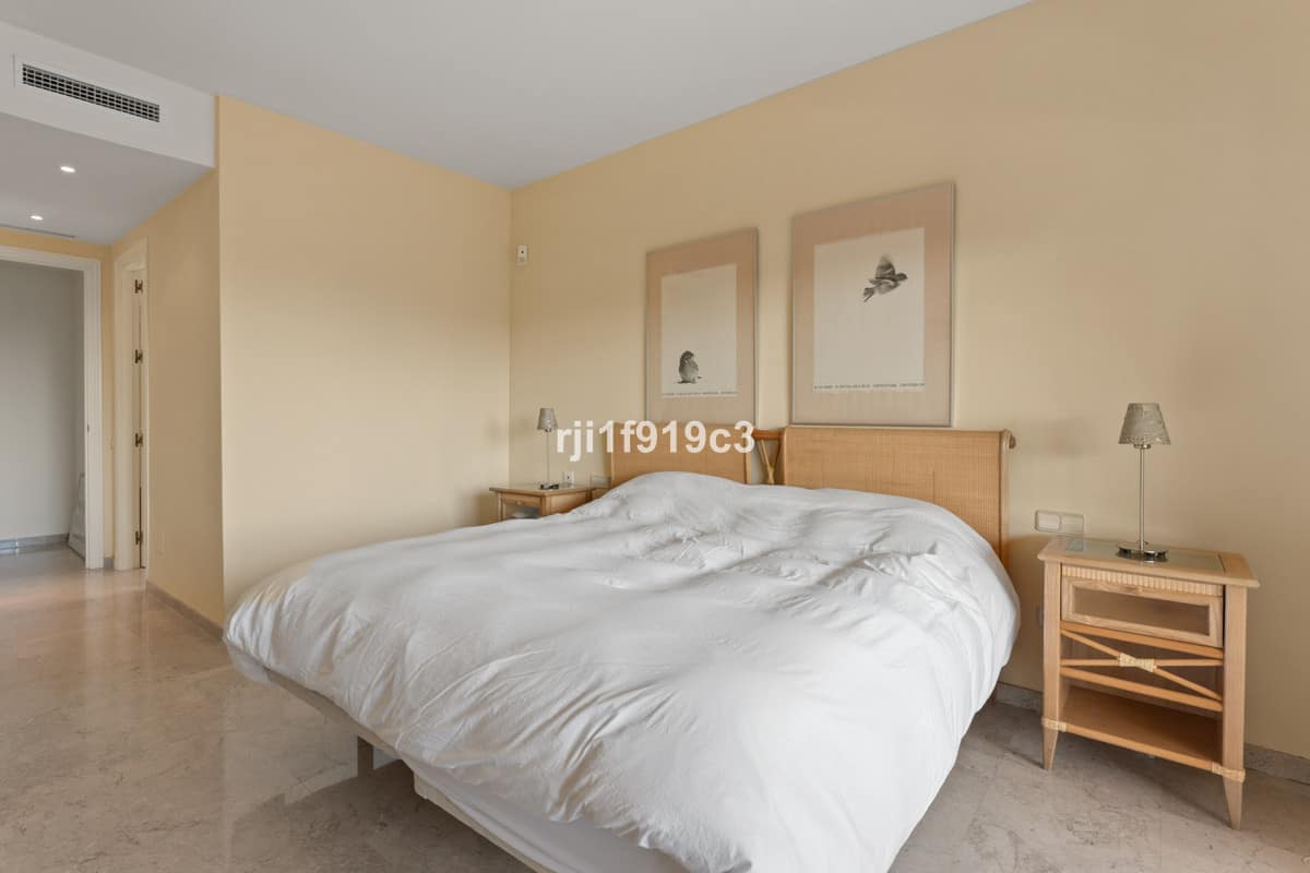 3-slaapkamer hoekappartement in Elviria Hills, Marbella in Elviria - foto 19