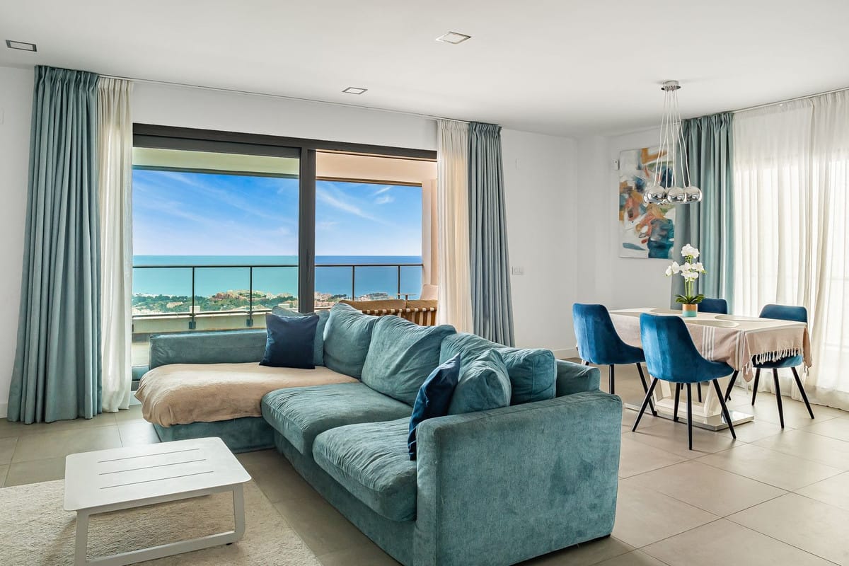 Drie-slaapkamer appartement met terras en zeezicht in Benalmádena Costa in Benalmadena Costa - foto 4