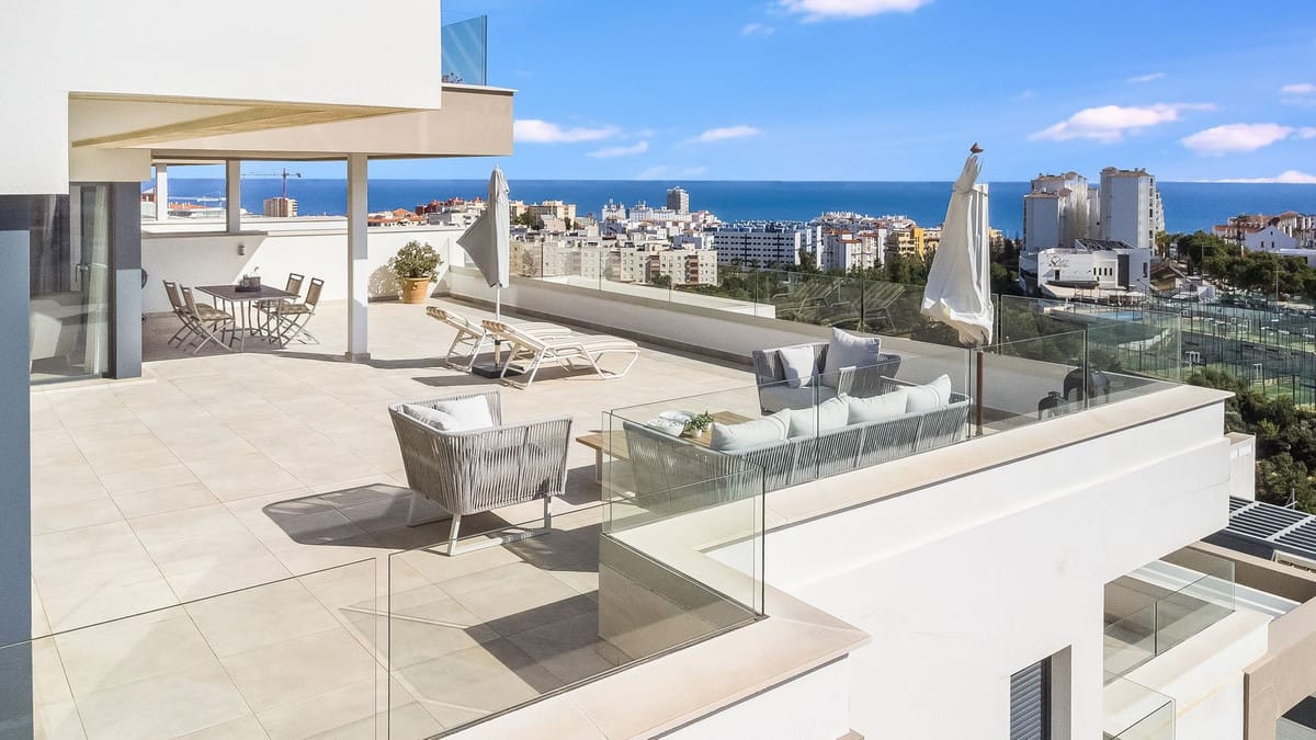 Exclusief appartement op de bovenste verdieping met 4 slaapkamers in Estepona in Estepona - foto 8