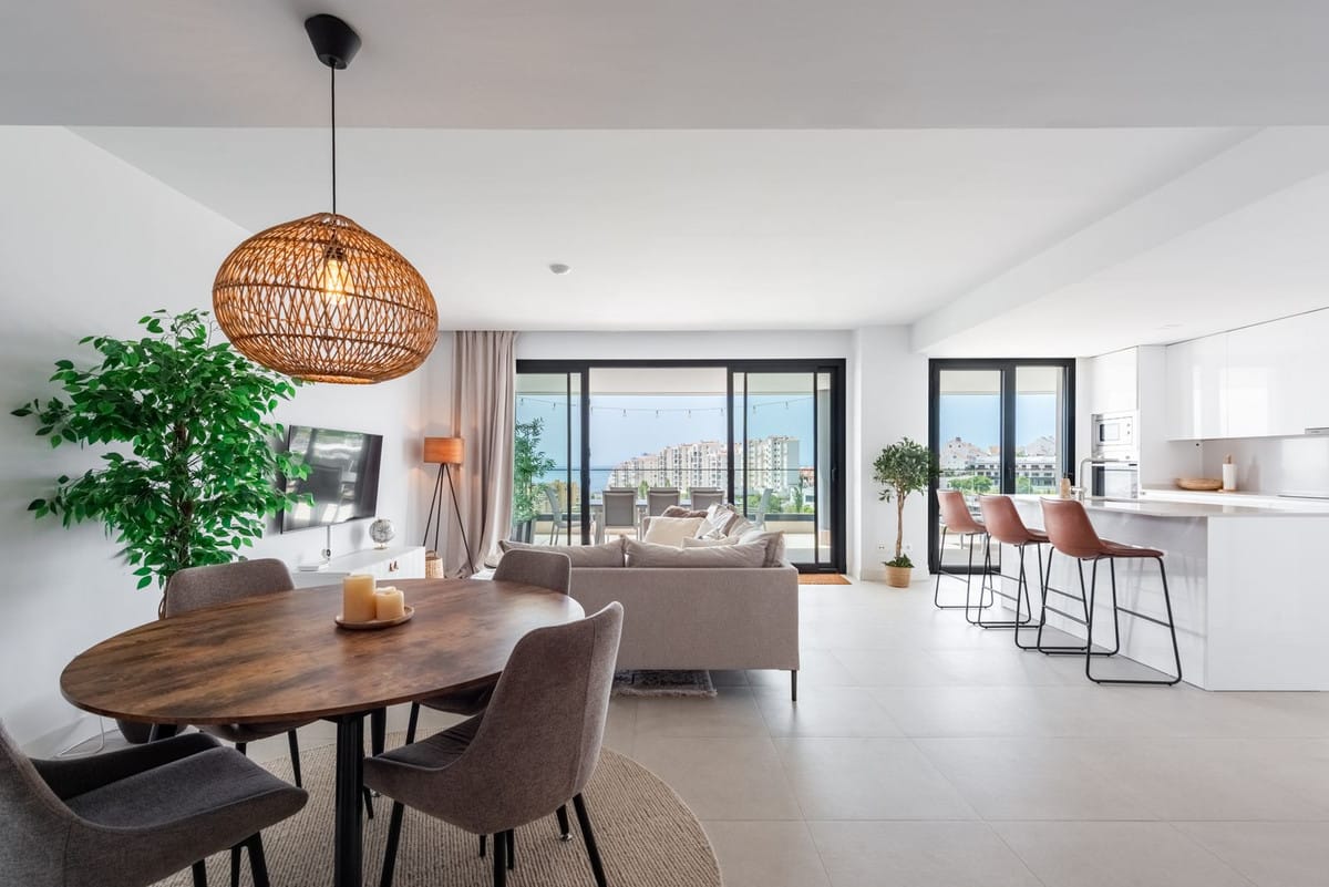 Vier-slaapkamerappartement met panoramisch zeezicht in Estepona in Estepona - foto 9
