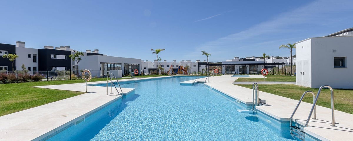 2 bedroom Apartment in Estepona in Estepona - foto 17