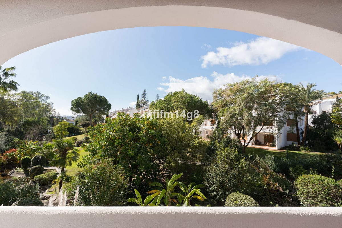 2-slaapkamer appartement in Le Village, Nueva Andalucía in Nueva Andalucía - foto 3