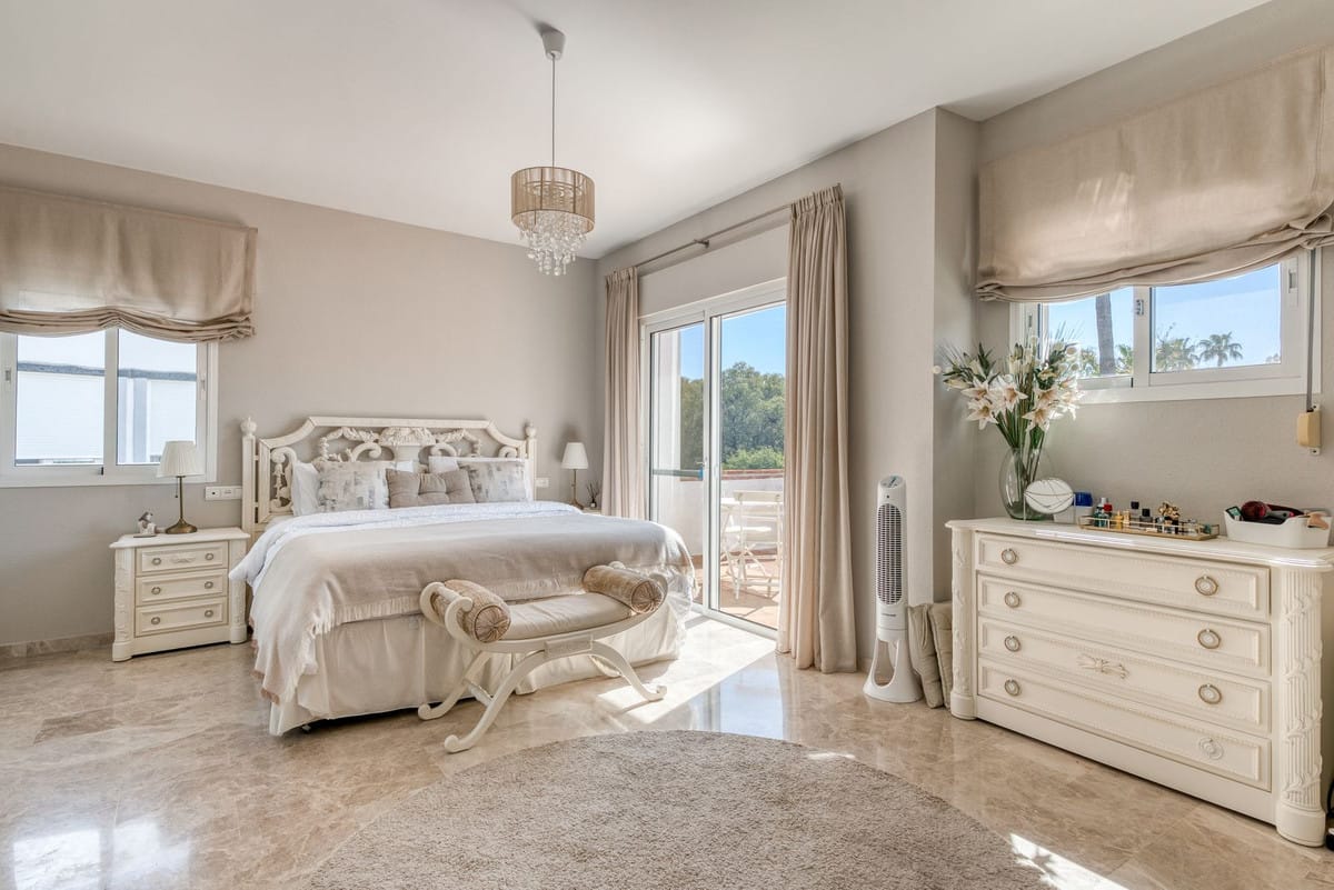 Vrijstaande villa met 4 slaapkamers in Calahonda in Calahonda - foto 14